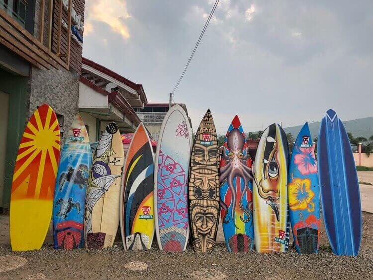 Tips To Choose A Surfboard Within Your Budget