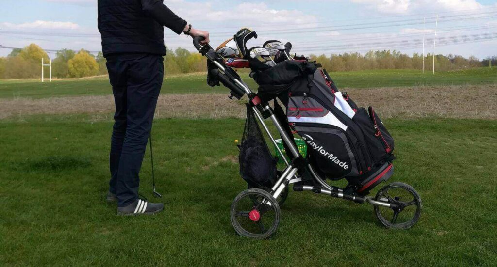 Tips And Recommendations For Carrying A Golf Bag